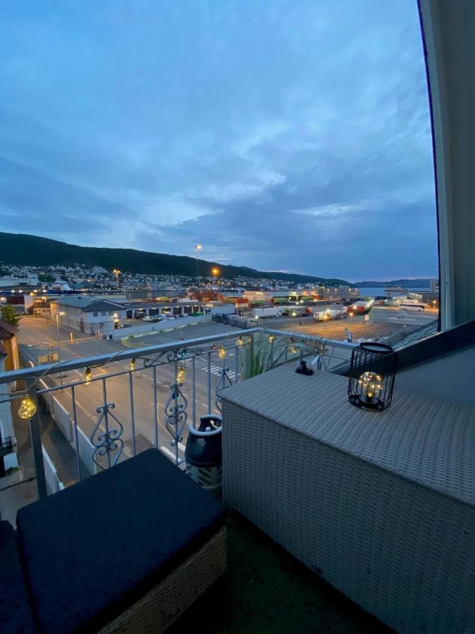 Appartamento Penthouse With Private Balcony In The City Centre Of Bergen Esterno foto